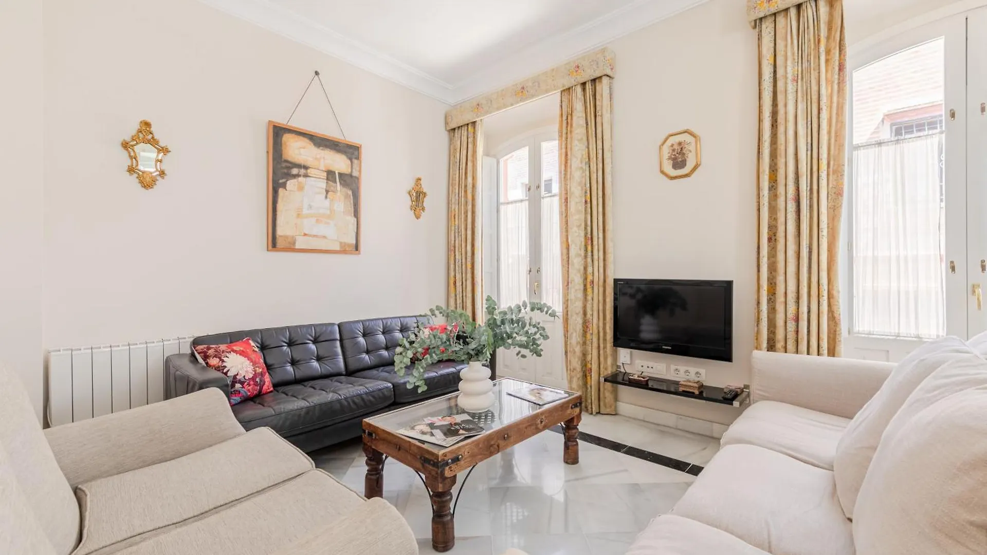 Isg Apartments Casa Levies Luxury House Downtown Seville Spain