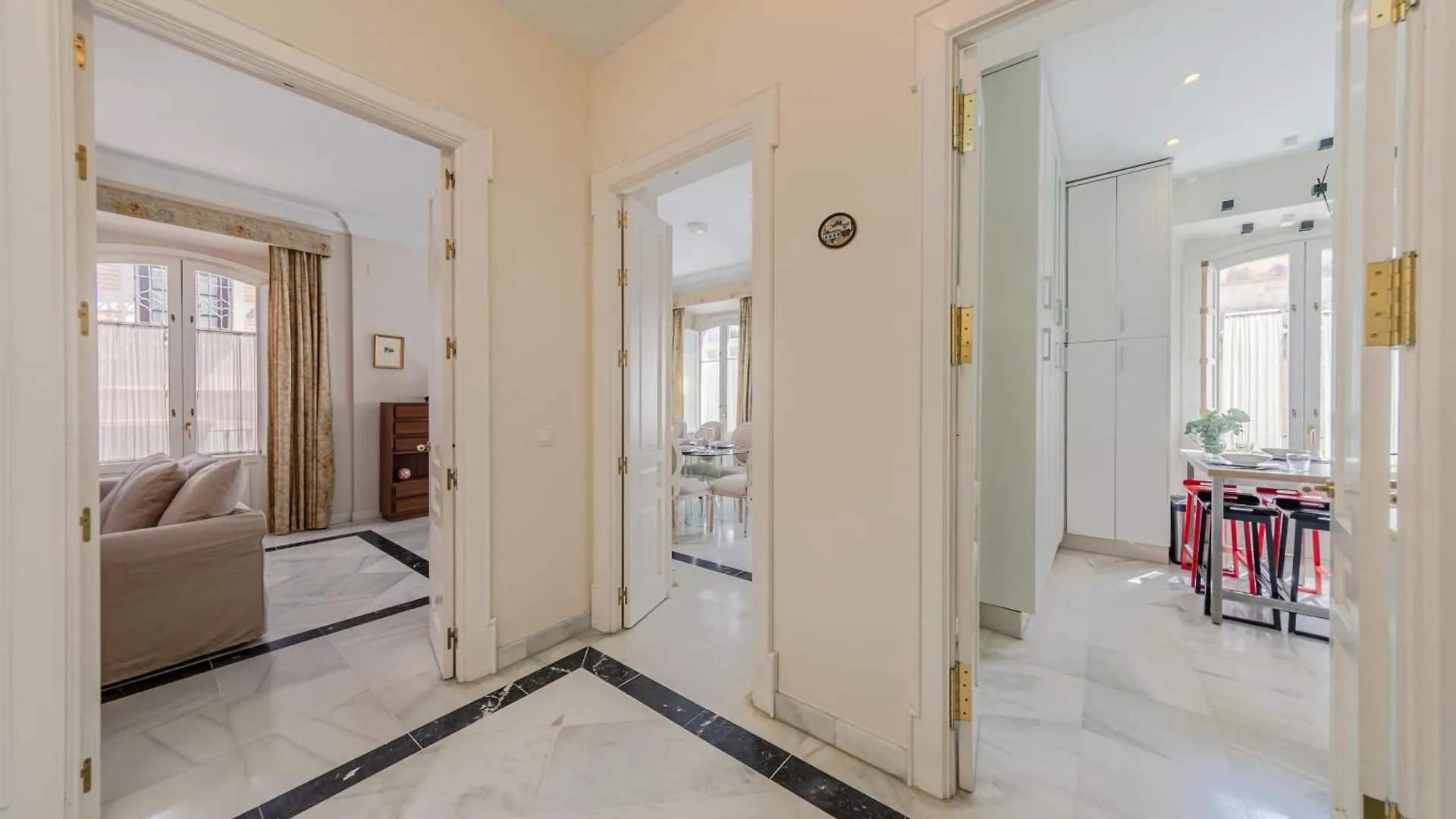 Isg Apartments Casa Levies Luxury House Downtown Sewilla