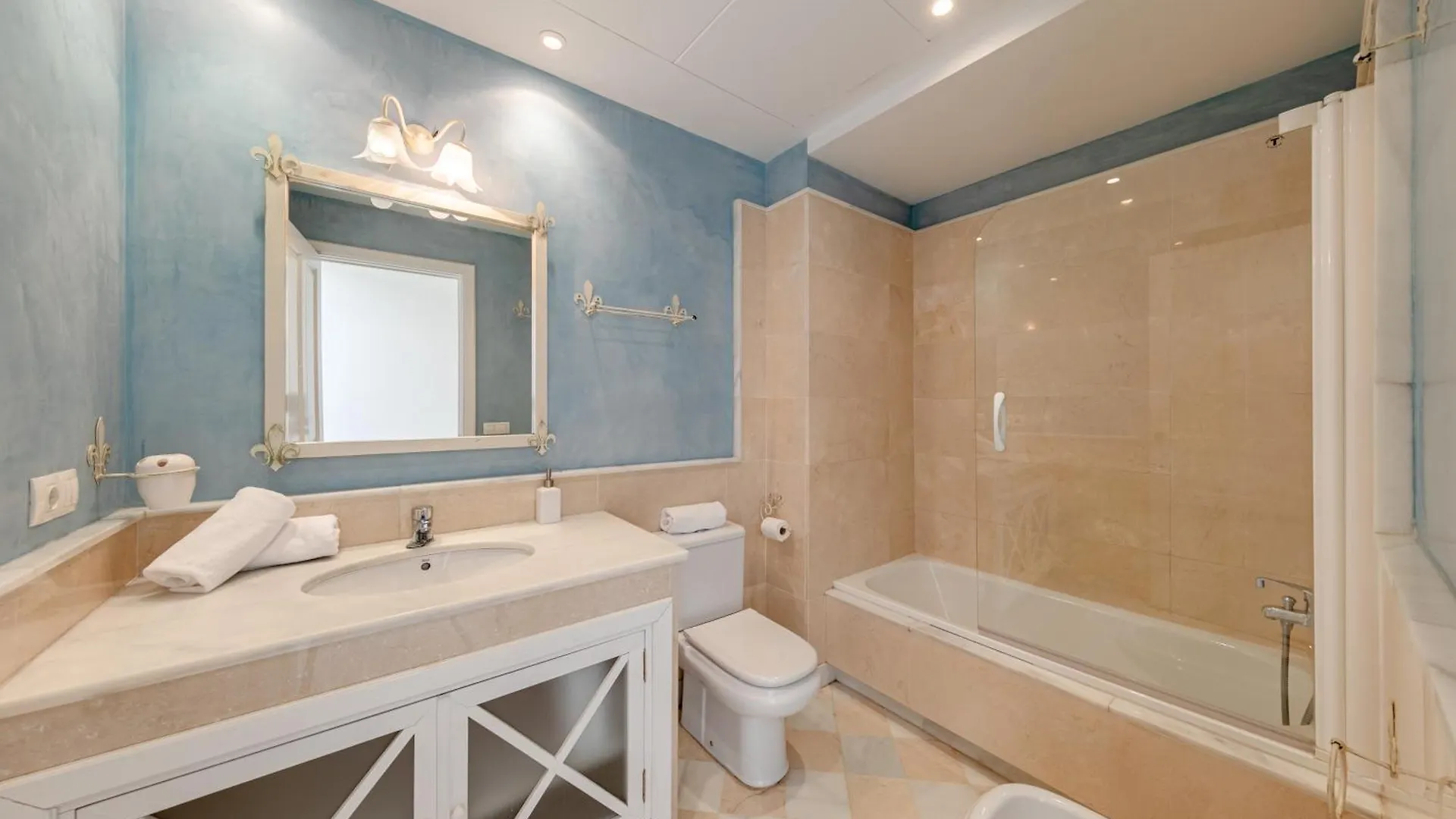 Isg Apartments Casa Levies Luxury House Downtown Sewilla 0*,